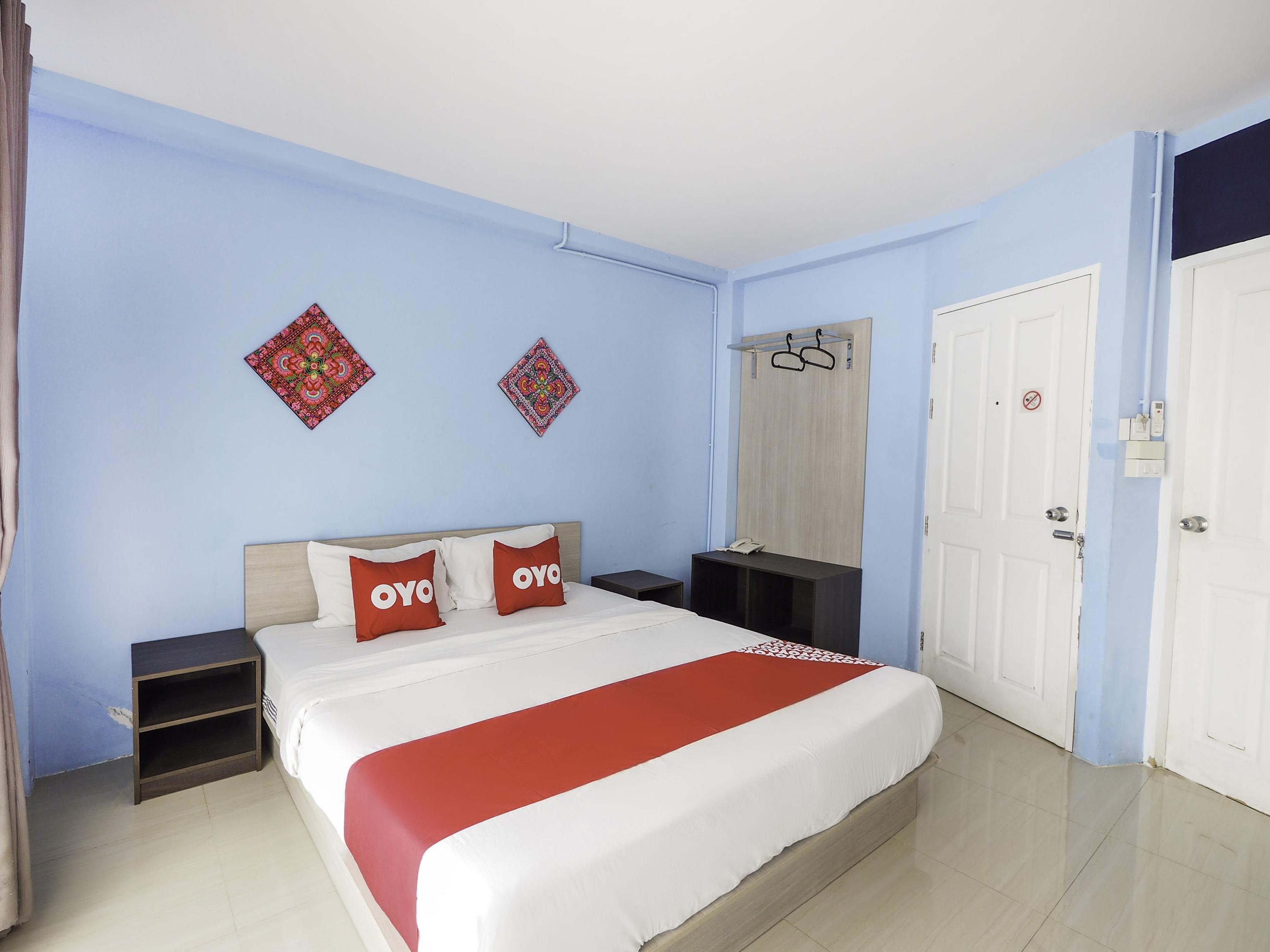 Oyo 983 The Private Hotel Chiang Mai Exteriör bild