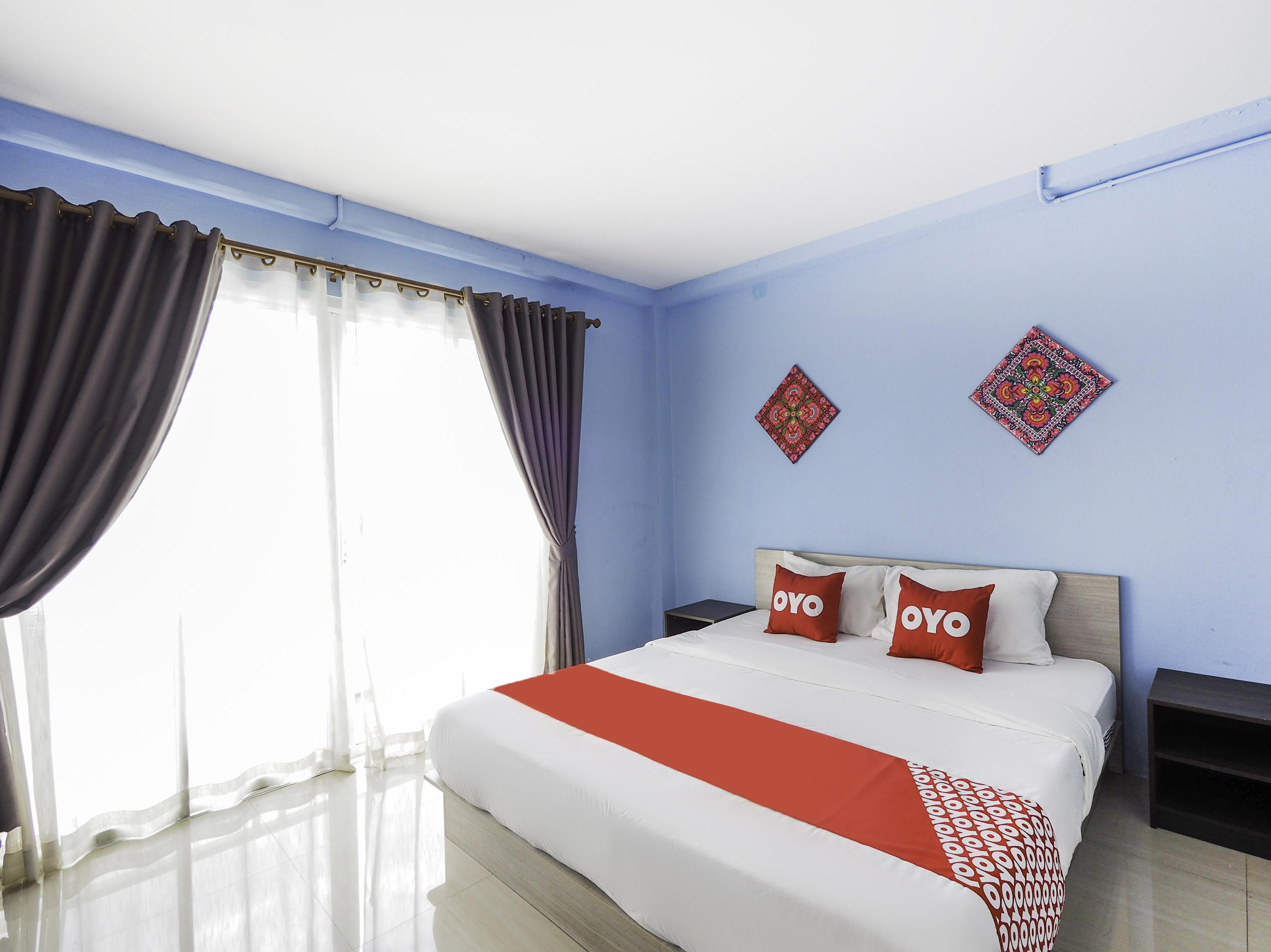 Oyo 983 The Private Hotel Chiang Mai Exteriör bild